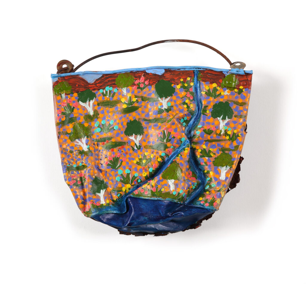 Bush flowers - Sculpture - Jessie Kemarr Beasley