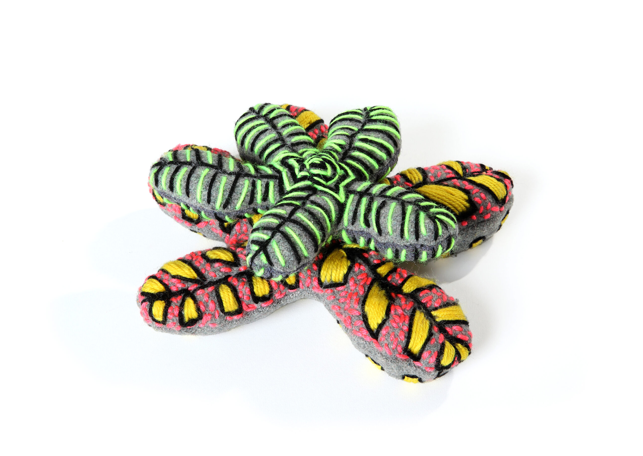 Double flower brooch - Sculpture - Rhonda Sharpe